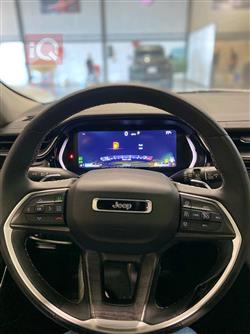 جیپ گراند شیرۆکی